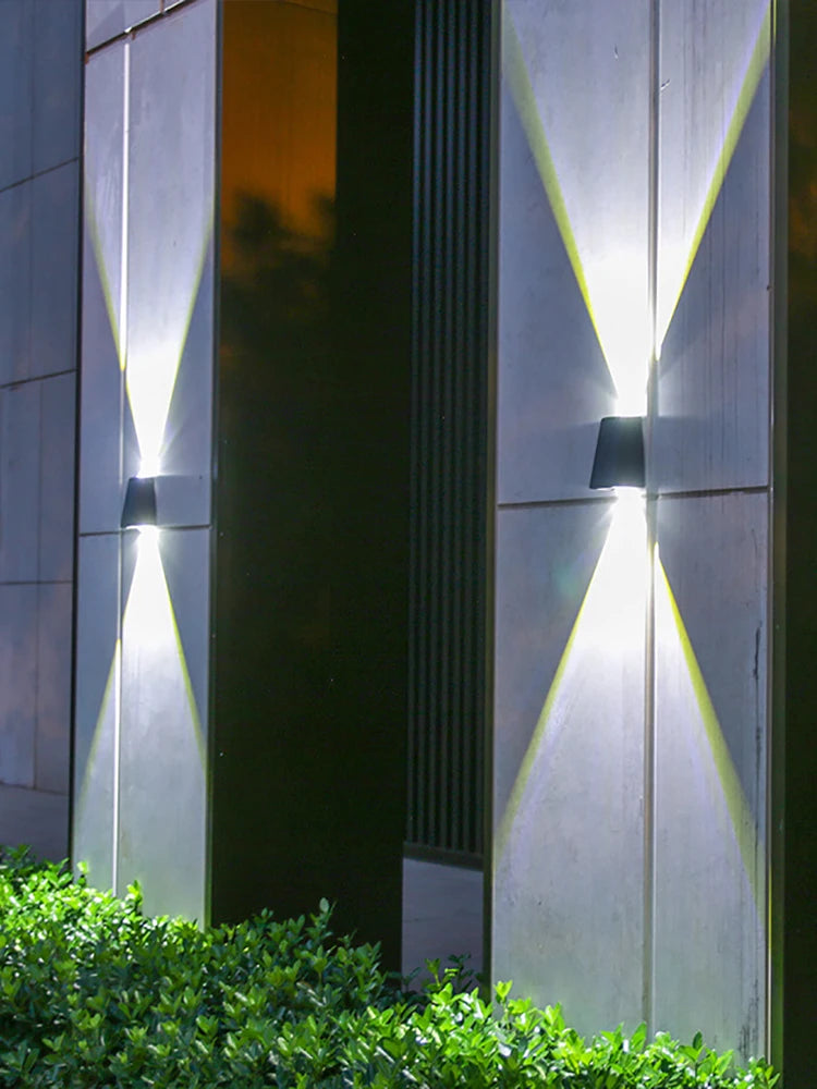 VELUNO SolarGlow – LED Solar-Außenwandleuchte